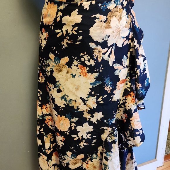 A-line ruffle skirt - Picture 3 of 4